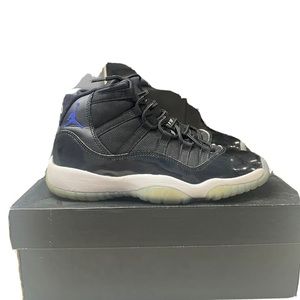 2016 jordan 11’s space jams